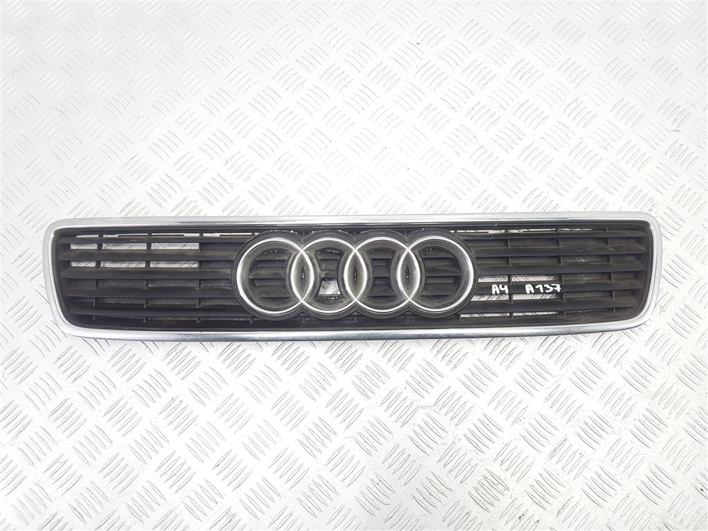 Решетка радиатора Audi A4 B5 купить в России