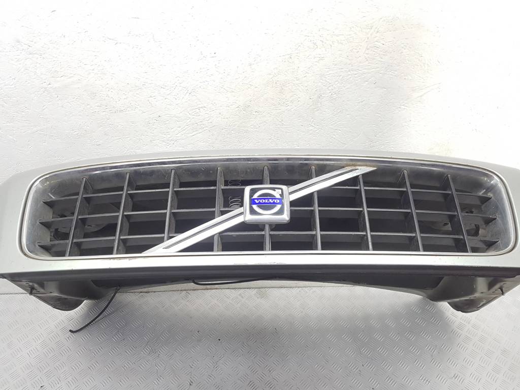 Решетка радиатора Volvo XC90 1 купить в Беларуси