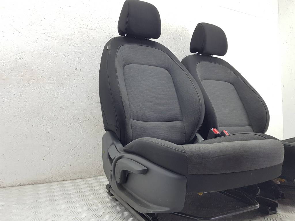 Салон (сидения) комплект Hyundai Kona купить в России