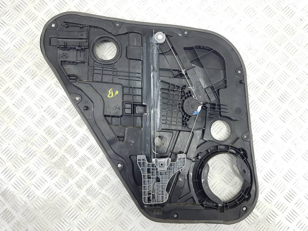 Стеклоподъемник механический двери задней правой Kia Sportage 4 (QL) купить в России