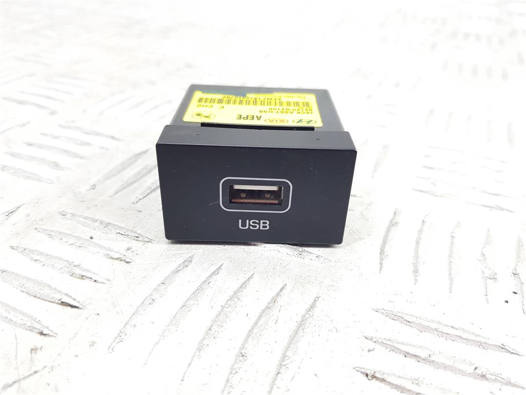 Разъем AUX / USB к Hyundai IONIQ, 2020, купить | DT-84522. Фото #1