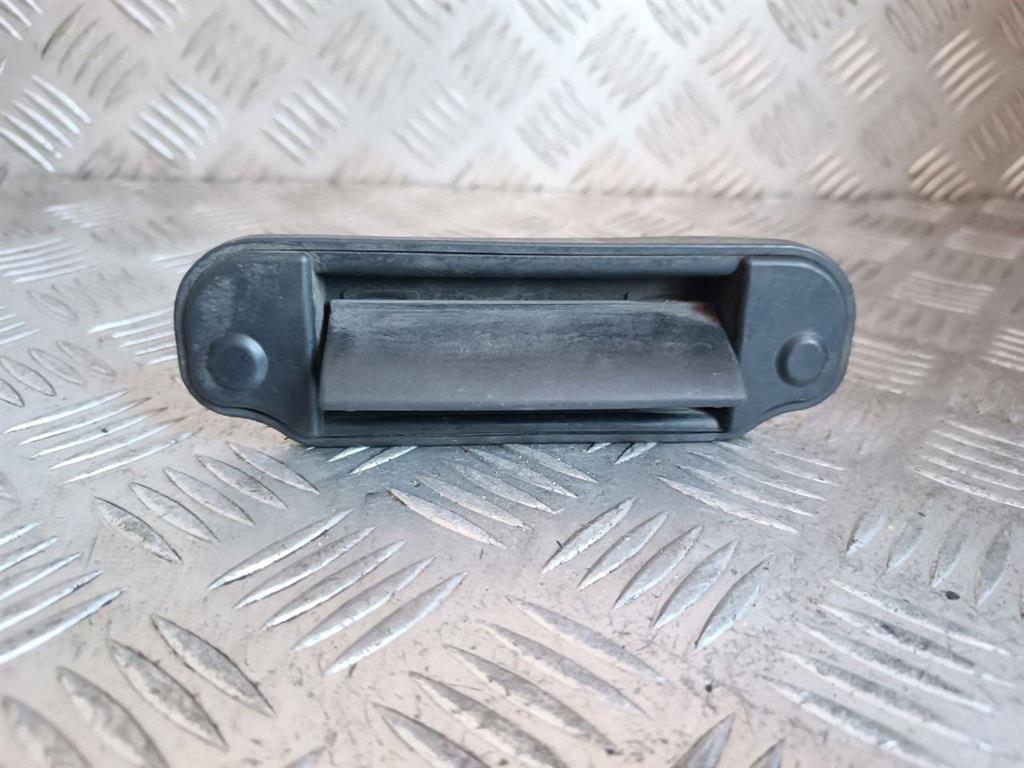 Ручка крышки (двери) багажника - Mazda Premacy (1999-2007)