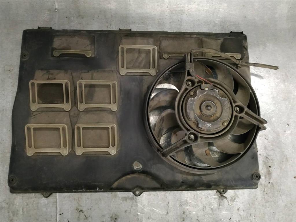 Вентилятор радиатора основного - Audi 100 C4 (1991-1994)